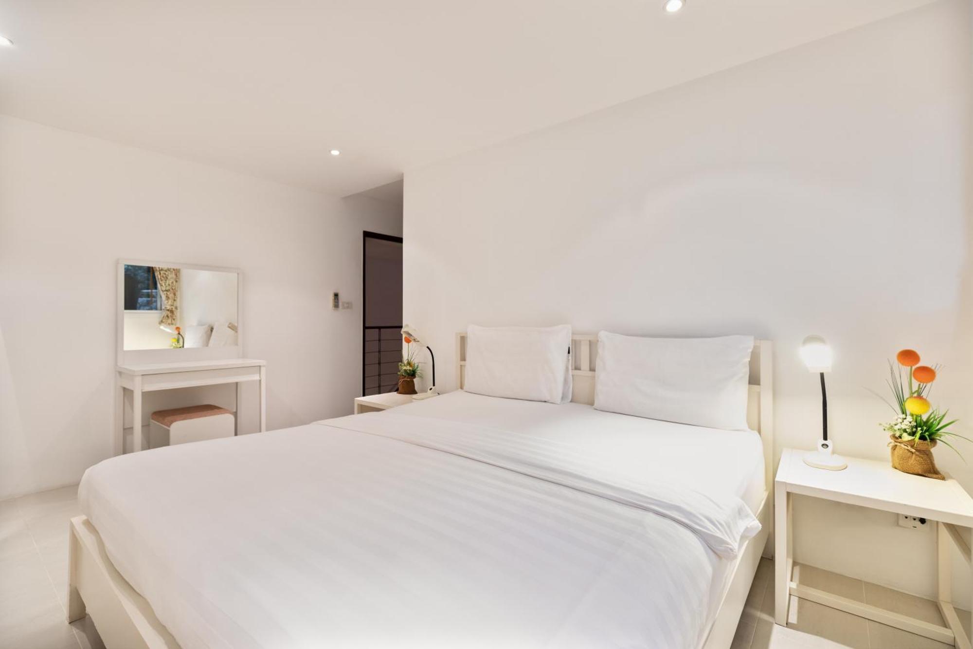 Surin Heights Villa Room photo