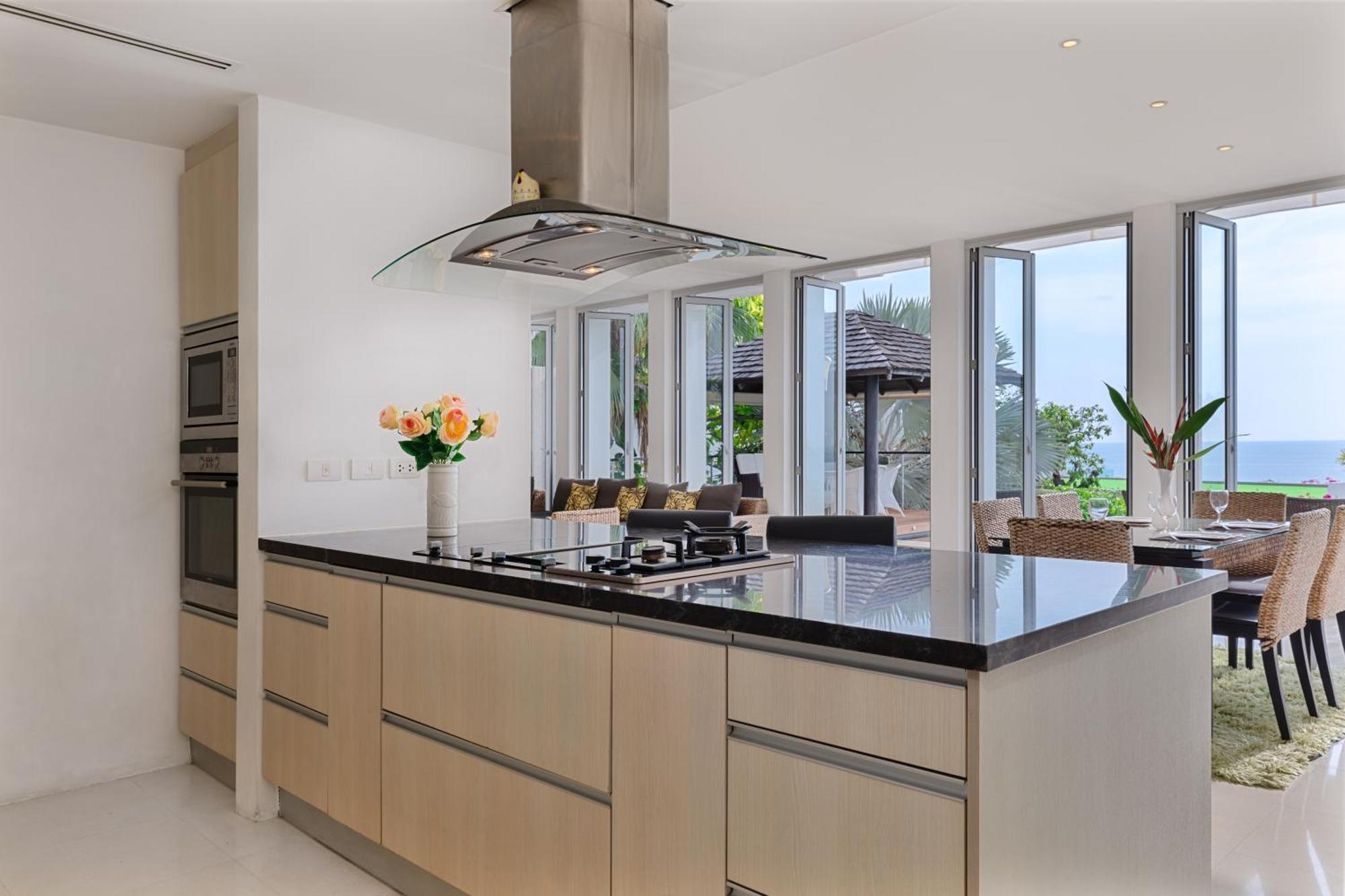 Surin Heights Villa Room photo